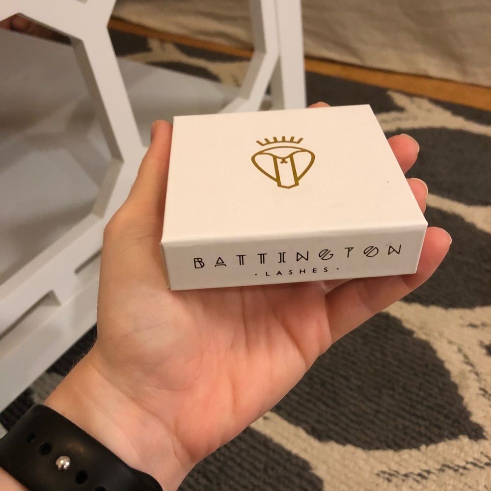 Lashes Bundle! BNIB - Picture 3 of 5